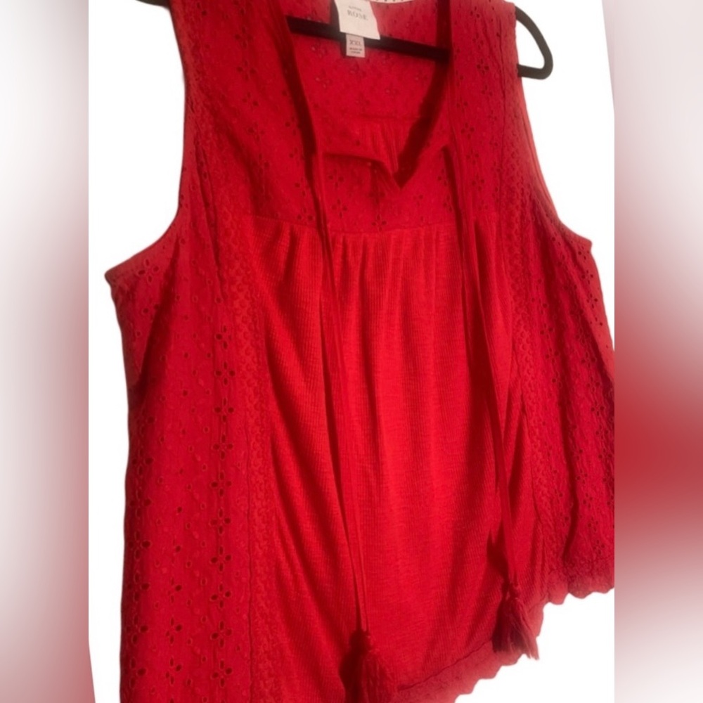 Knox Rose -Red Sleeveless Top Size XXL Softly ribbed with lace pattern detailing